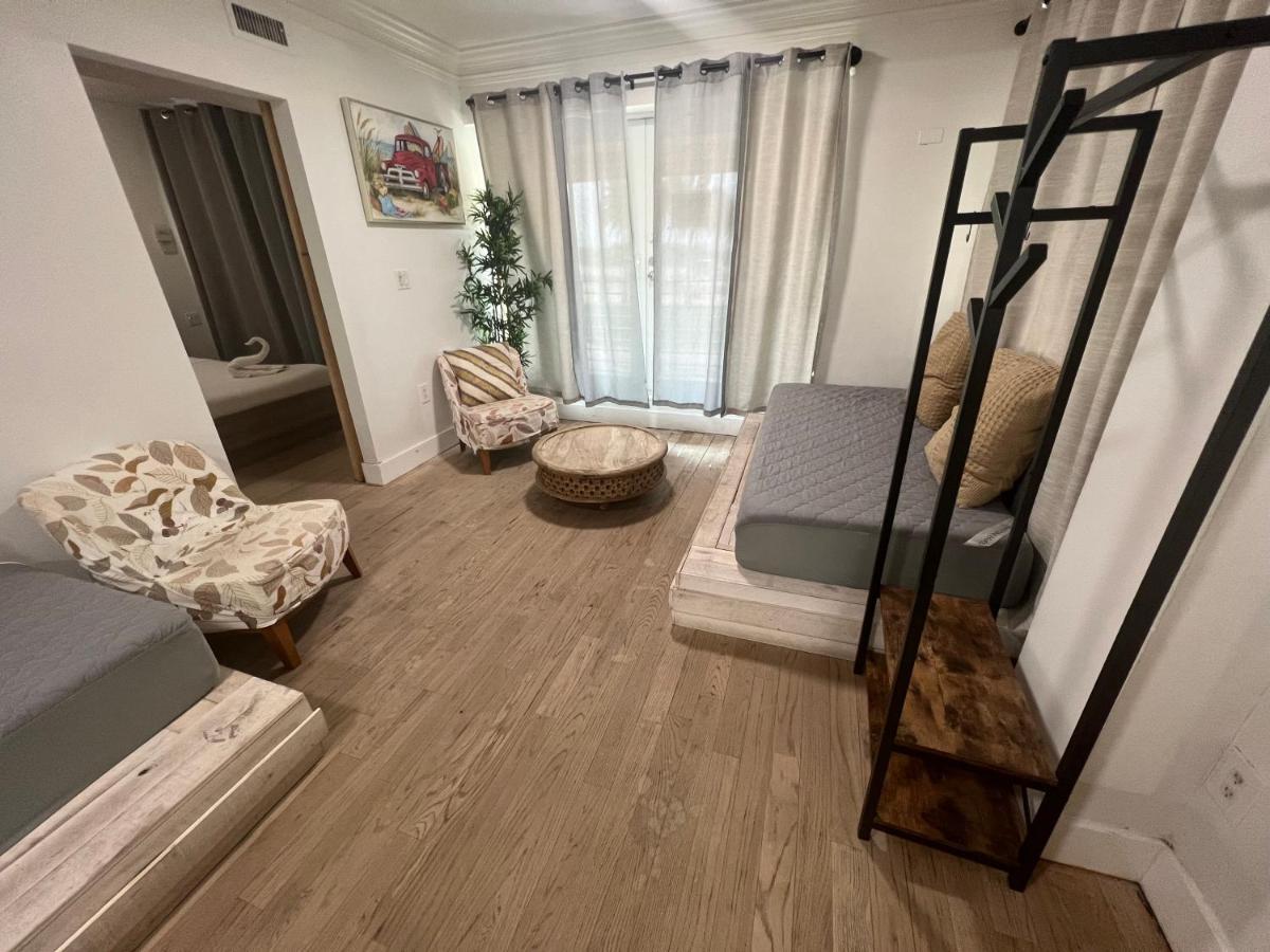 Ocean Drive Suite Miami Beach Exterior photo